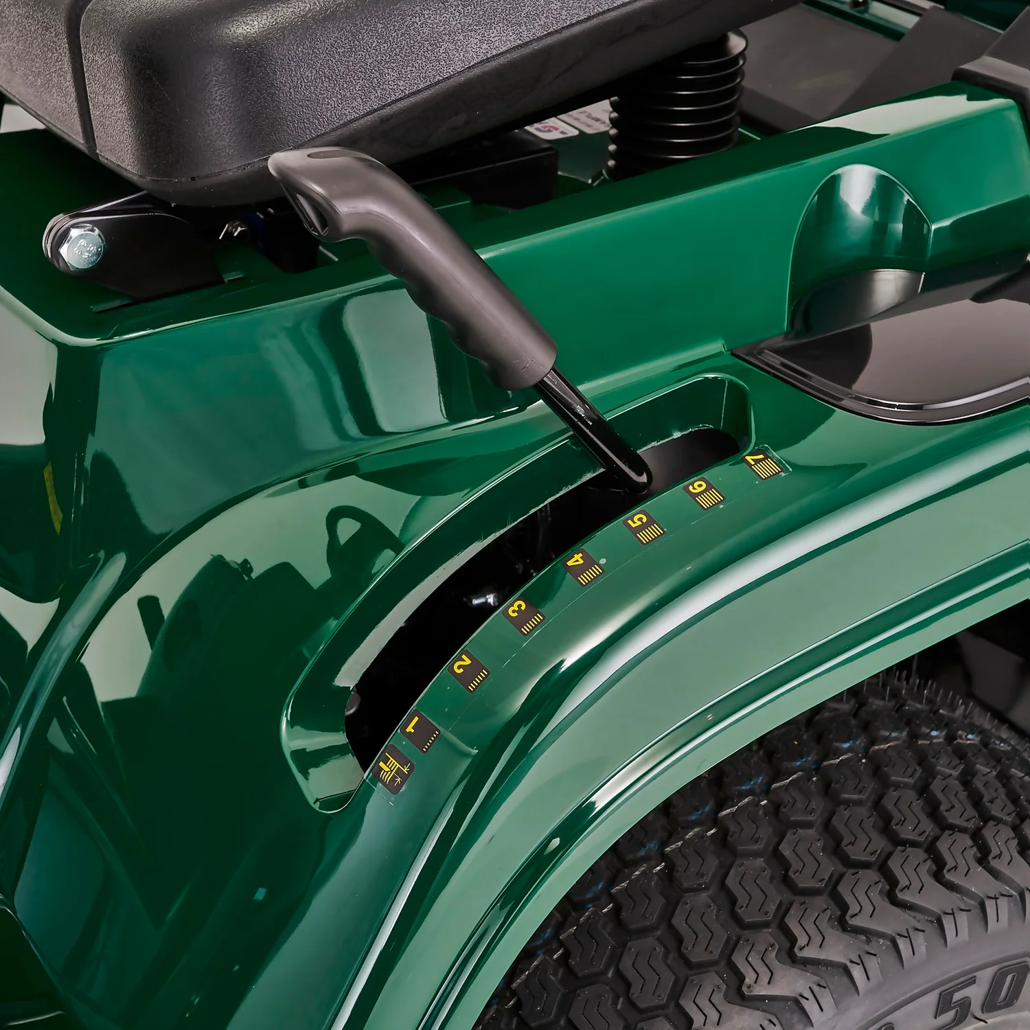 Atco 432cc GT 30H Petrol Lawn Tractor - 84cm 4 Atco 432cc GT 30H Petrol Lawn Tractor - 84cm - Image 4